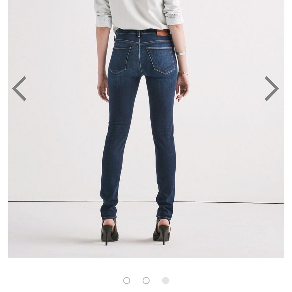 Lucky Brand Jeans - Picture 2 of 5